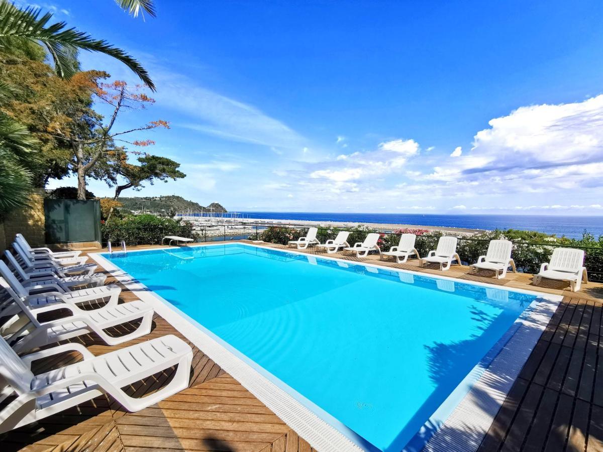 Villa Anita Apartments 카포오를란도 외부 사진