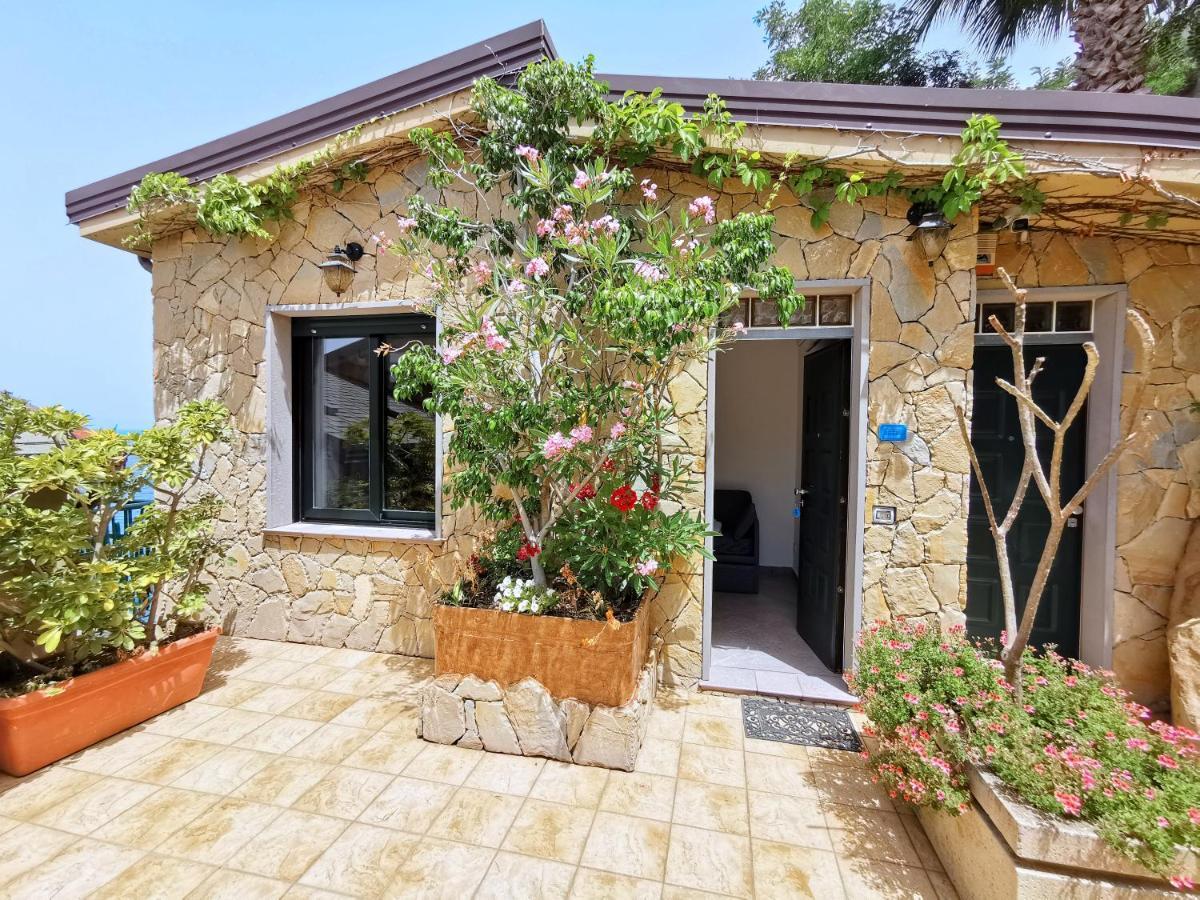 Villa Anita Apartments 카포오를란도 외부 사진