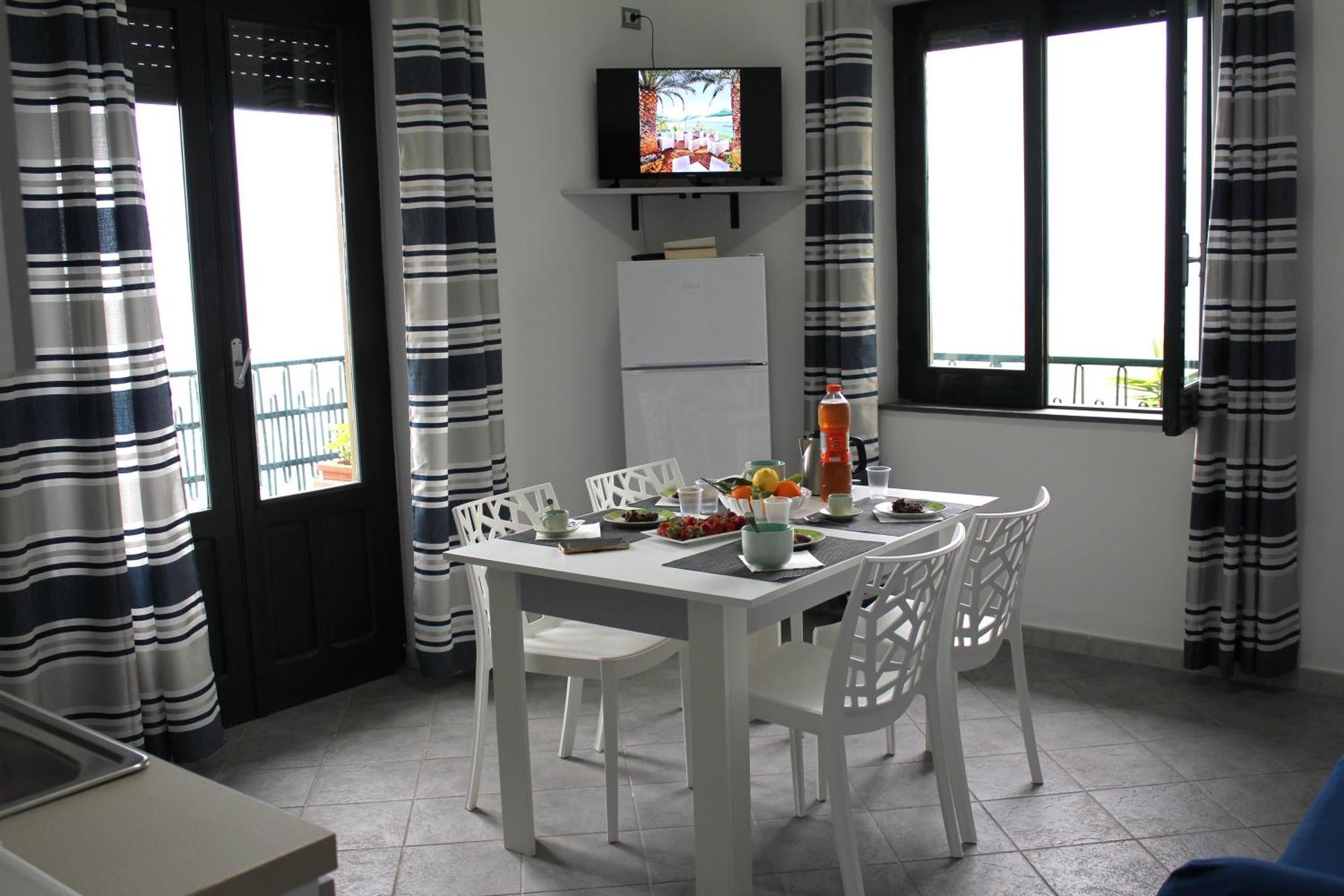 Villa Anita Apartments 카포오를란도 외부 사진